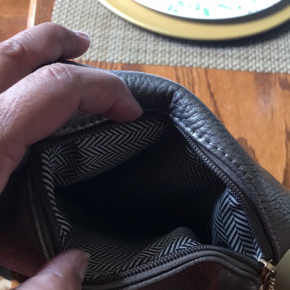 Purse with Conceal Carry includes Blackhawk holster size 4 - Picture 7 of 16